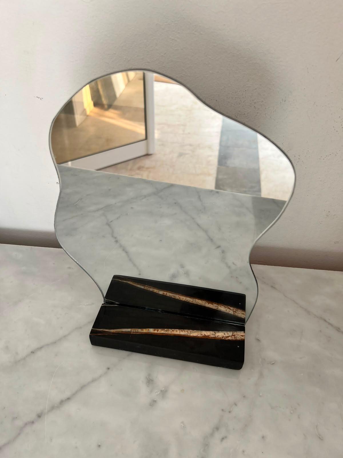 Miroir décoratif en marbre noir