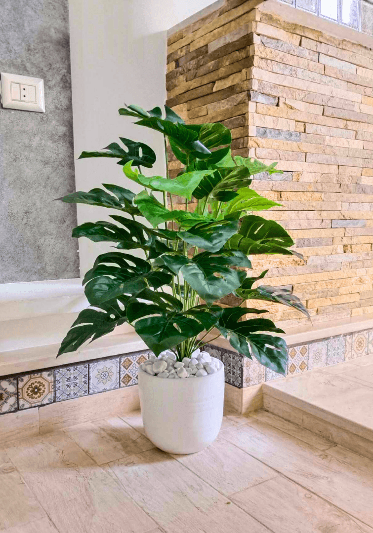 Monstera artificiel dans un pot en céramique X122