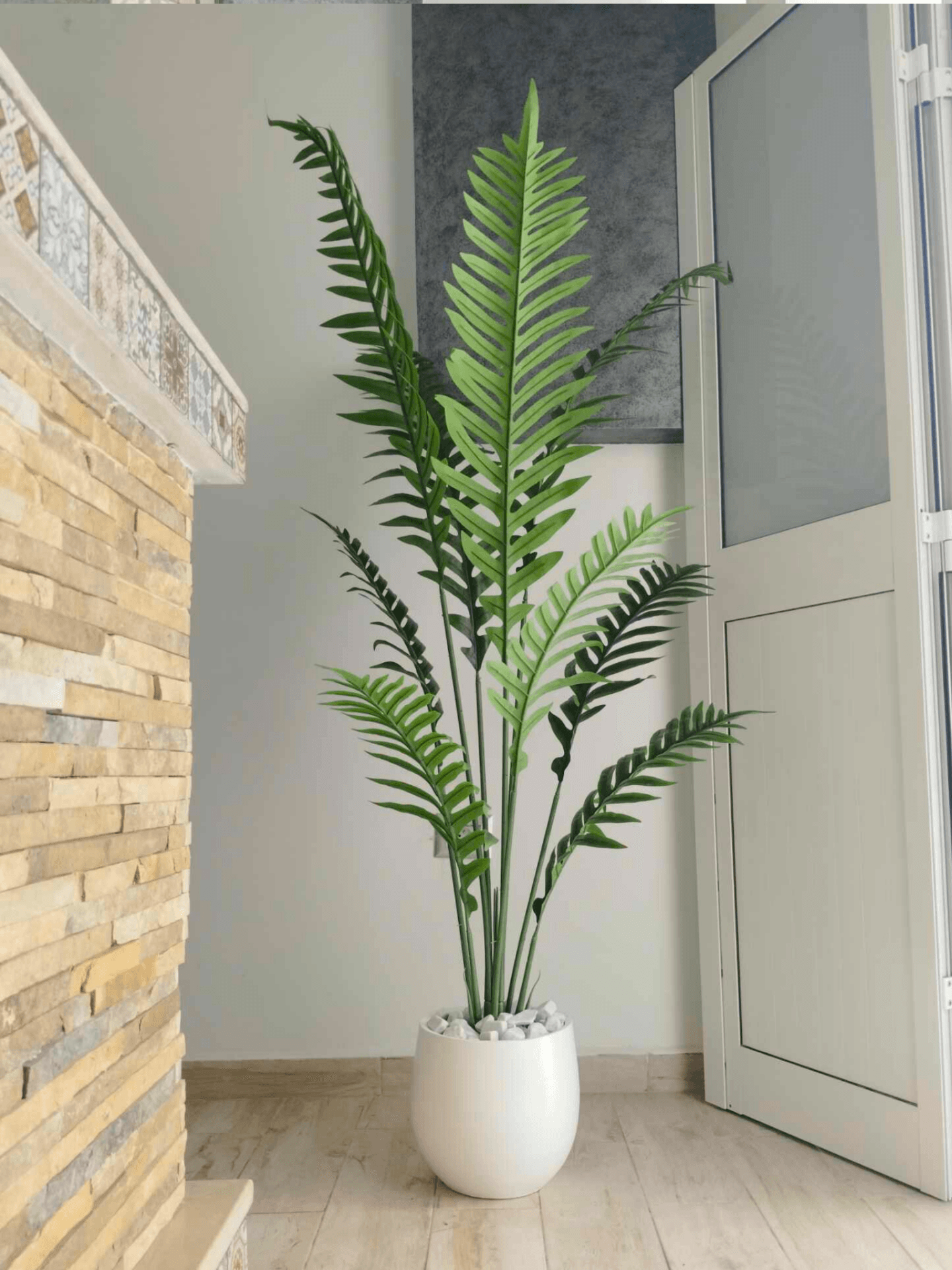 Palmier artificiel pour décoration intérieur et extérieur avec pot en céramique – 1.9m – D67